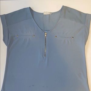 Short sleeve blue blouse